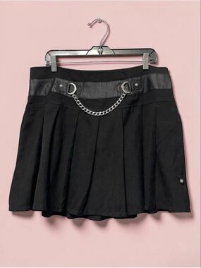 ROYAL BONES Pleated Chain Deco Mini Skirt 2X